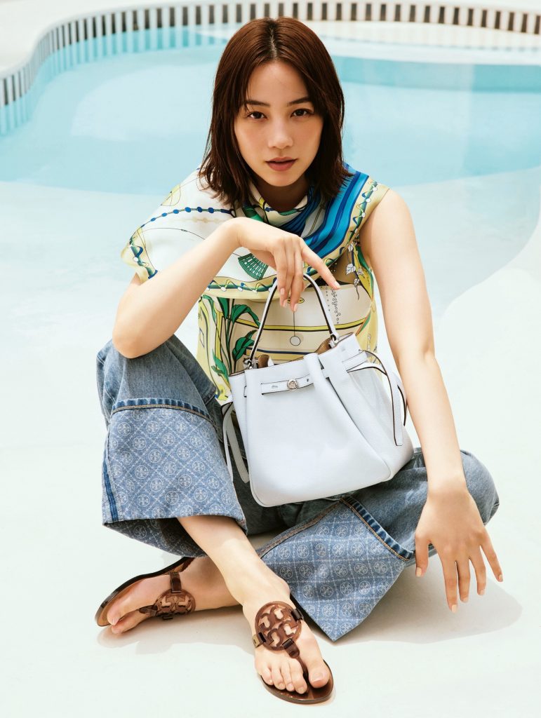 のん が、ファッション誌 ELLE JAPON 2026年8月号 に登場します！ - の